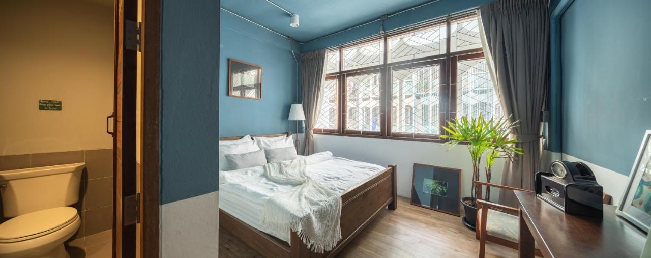 Better Moon Guesthouse Bangkok Bagian luar foto